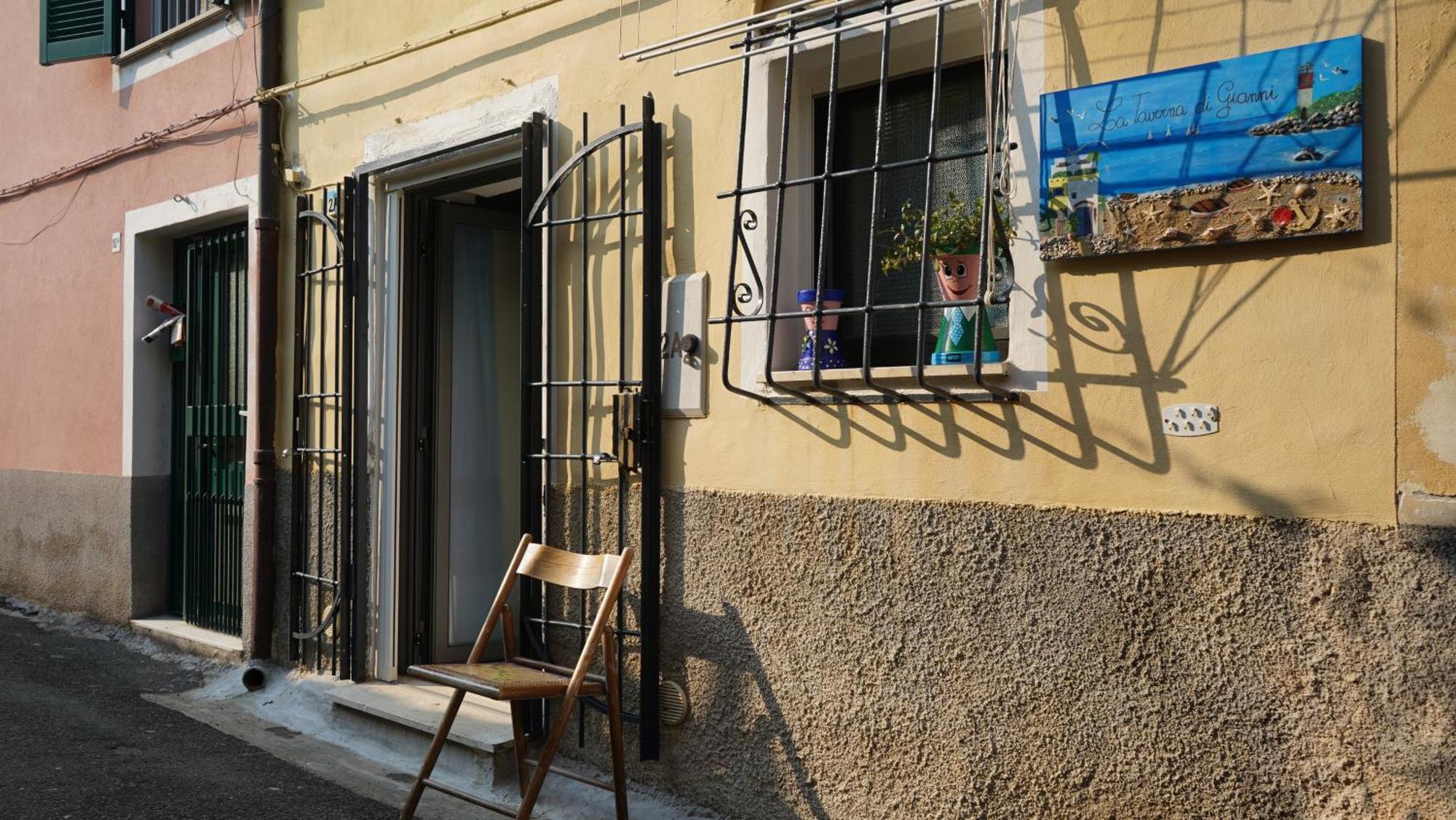 La Taverna Di Gianni Near The Beach Italy Riviera Savona Habitación foto